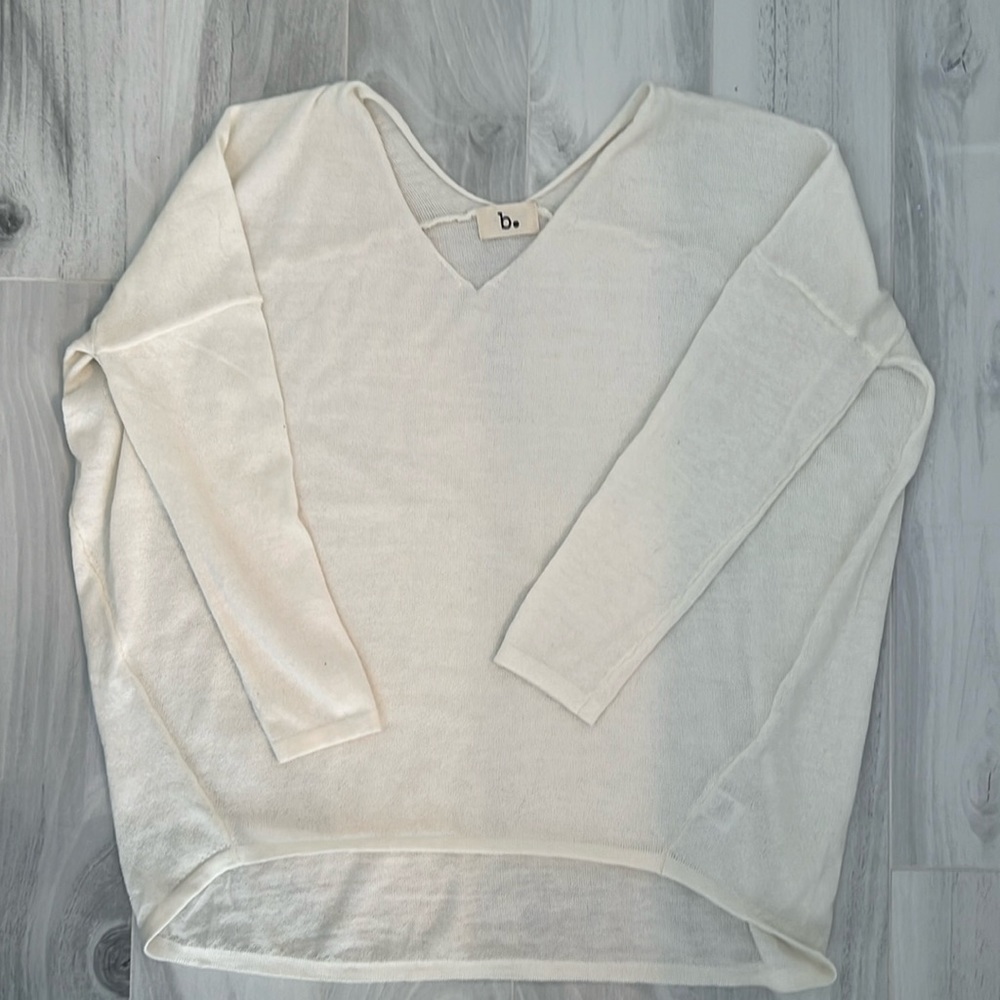 Ladies Sweater Size Small NWOT